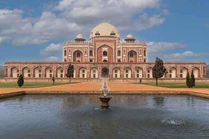 Private Full Day Old and New Delhi City Tour - Humayun’s Tomb offers the calmest architectural stop
