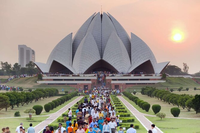 Private Full Day Old Delhi and New Delhi Tour - A fast lesson in Delhi’s two personalities