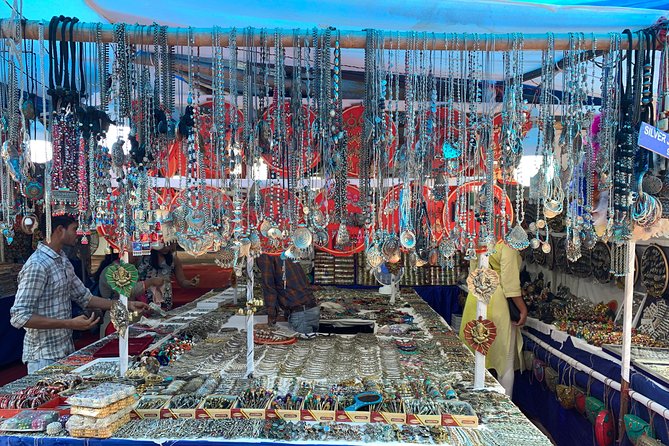 Private Full Day Shopping Tour in New Delhi - Transport, group size, and the real value of $26.84