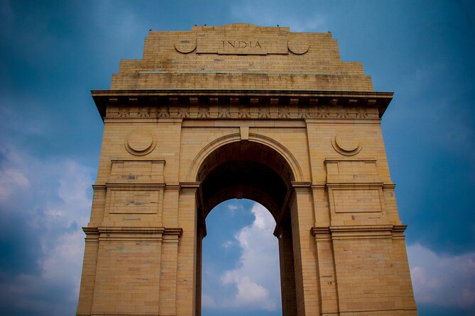 Private Full Day Tour of Old and New Delhi - Moving between Old Delhi and New Delhi