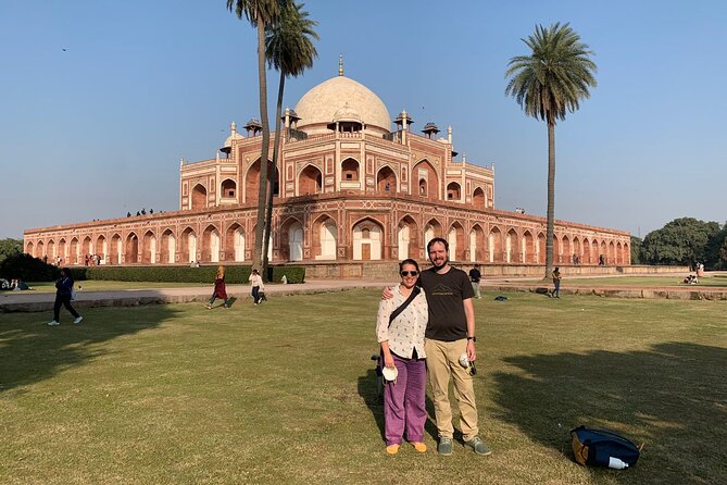 Private Full or Half Day Old and New Delhi City Tour - Gurudwara Bangla Sahib and a living place of worship