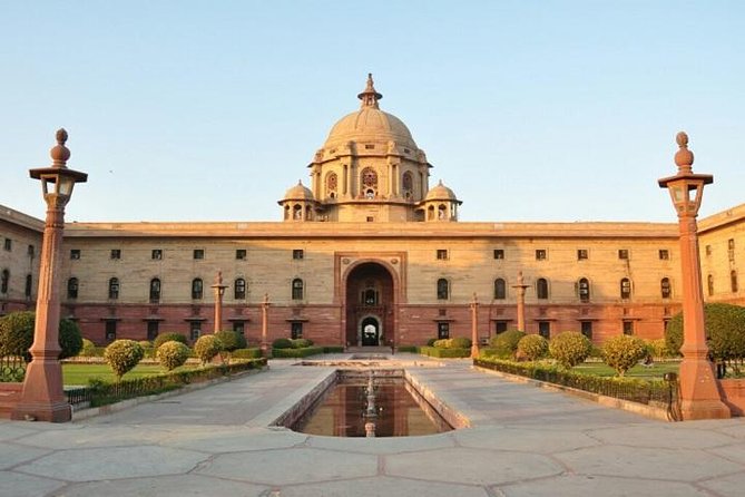 Private Half-Day 4 Hours New Delhi City Tour - What the private car adds to your day
