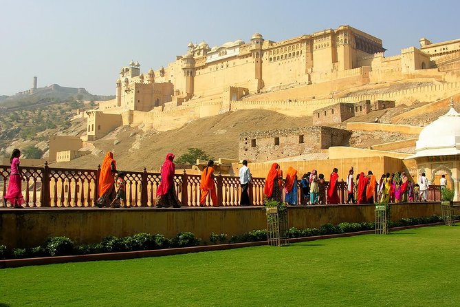 Private Jaipur(Pink City) Day Trip From Delhi By Car - Jal Mahal and the short lakeside pause