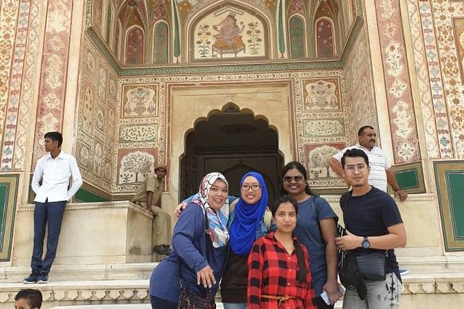 Private Jaipur Tour From Delhi - City Palace brings Jaipur’s royal story into the city