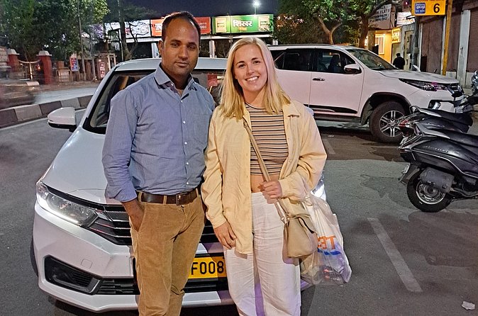Private New Delhi Arrival Transfer Airport to Hotel/Accommodation - Communication before and after landing