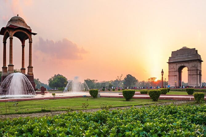 Private Old and New Delhi Full-Day Guided Tour all Inclusive - What the private car and guide add