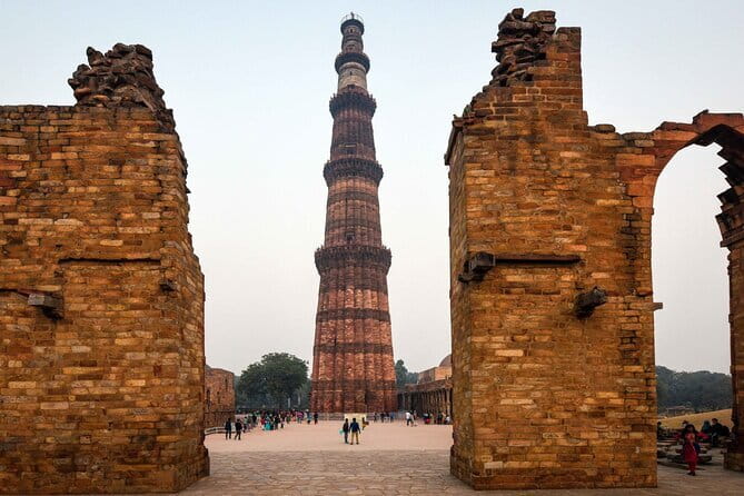 Private Old and New Delhi Full-Day Guided Tour all Inclusive - Akshardham Temple and the modern face of Delhi