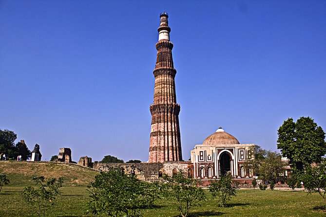 Private Old and New Delhi Full-Day Tour with Akshardham Temple - Jama Masjid and the Mughal heart of Old Delhi
