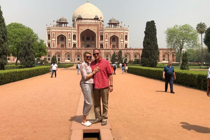Private Old and New Delhi Tour in 8 Hours With Entrances and Lunch - Lotus Temple, with a Monday alternative