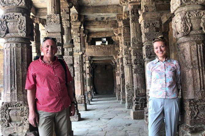 Private Old and New Delhi Tour in 8 Hours With Entrances and Lunch - Red Fort and the Old Delhi connection