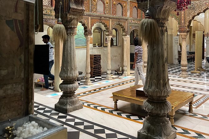 Private Old Delhi Heritage and Spice Market Tour - Ending at Khari Baoli’s spice market