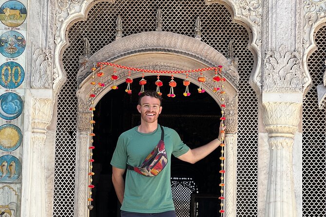 Private Old Delhi Heritage and Spice Market Tour - Naughara and its nine old houses