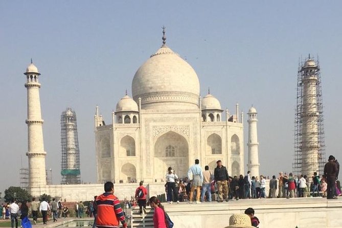 Private Round Trip To Taj Mahal Agra From Delhi - What the guide adds to the day