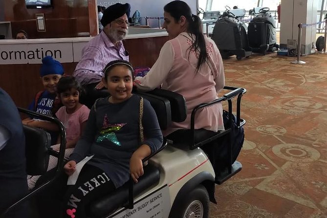 Private Round-Trip Transfer in Delhi with Optional VIP Assistance - Returning from your hotel to the airport