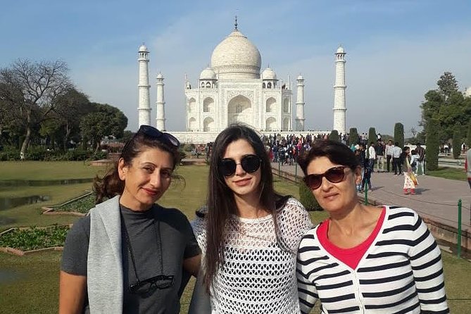 Private Same Day Taj Mahal Tour From Delhi - The private car and the road from Delhi
