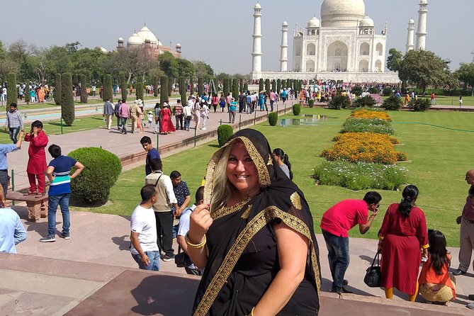 Private Same Day Taj Mahal Tour From Delhi - Seeing the Taj Mahal with a local guide