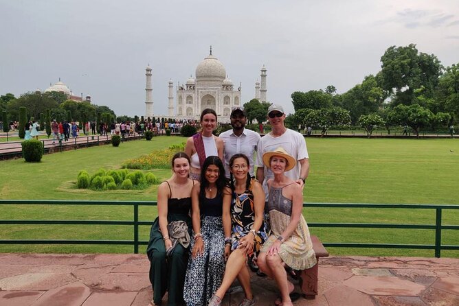 Private Sunrise Taj Mahal Tour from Delhi by Car - All inclusive - Three hours with the Taj Mahal