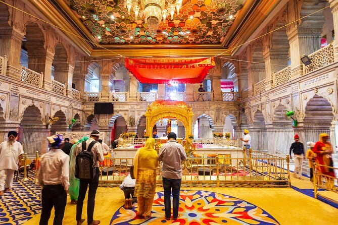 Private Sunrise Taj Mahal Tour – " Round Trip from Delhi by Car " - Who will get the most from this Agra day trip