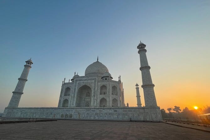 Private Sunrise Taj Mahal Tour – " Round Trip from Delhi by Car " - Seeing the Taj Mahal in the early light