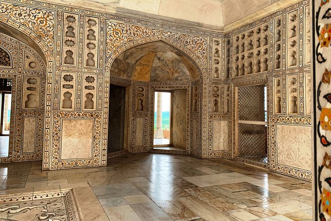 Private Taj Mahal ,Agra Fort and Baby Taj Tour From New Delhi - What the strongest service looks like