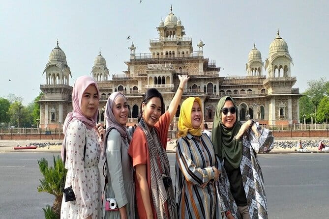 Private Taj Mahal, Agra Fort & Baby Taj Tour from Delhi by Car - What the $62 price really covers