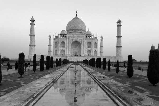 Private Taj Mahal & Agra Fort Tour, Dine with a View - A short stop at the Taj Museum