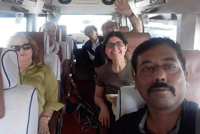 Private Taj Mahal Day Tour by Car with Lunch and Tickets - Lunch is the detail to clarify before booking
