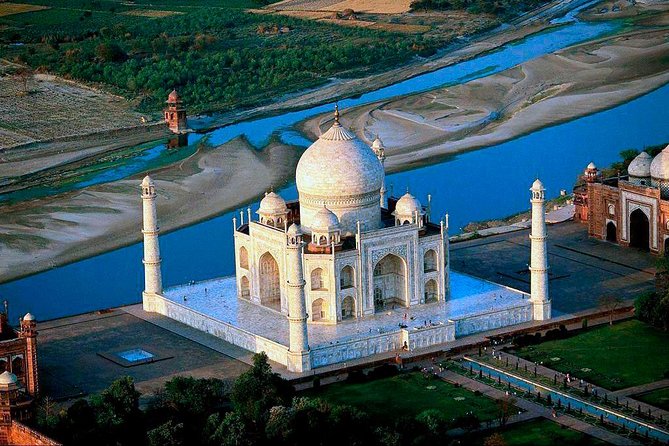 Private Taj Mahal Day Trip with Guide & Lunch - Lunch and the cost of the tour