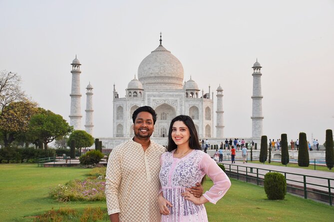 Private Taj Mahal Day Trip with Guide & Lunch - Seeing the Taj Mahal with a guide