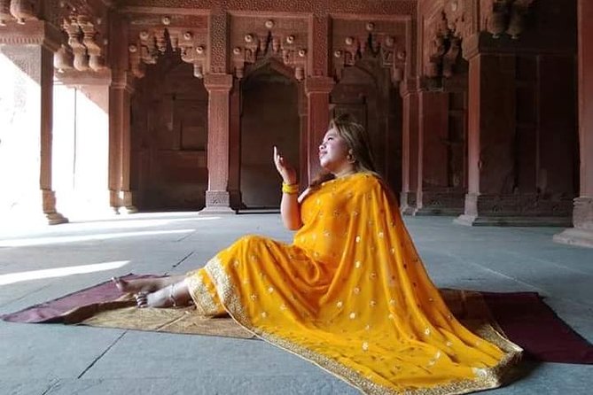 Private Taj Mahal from Delhi to Agra By Car - The road, the car, and the 12-hour clock