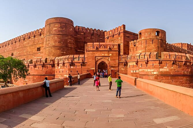 Private Taj Mahal Sunrise Tour and Agra Sightseeing from Delhi - Breakfast at the DoubleTree by Hilton Hotel Agra