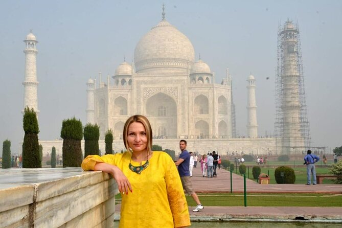 Private Taj Mahal Tour From Delhi - Seeing the Taj Mahal with time to look around