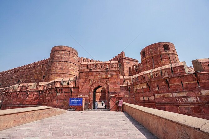 Private Taj Mahal Tour from Delhi by Car - A long day made easier by a private car