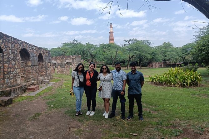 Private Tour in Mehrauli Archaeological Park & Qutub Minar - Meeting point, timing, and walking