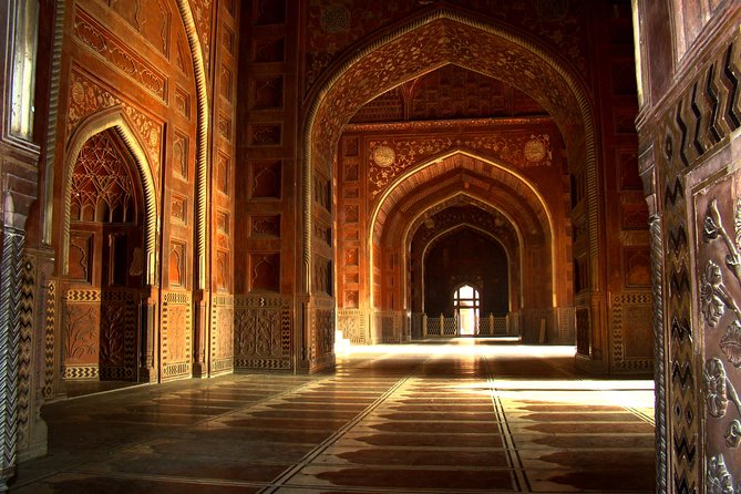 Private Tour:Sunrise Taj Mahal Love Tour From Delhi including Agra fort - What the $62 price really covers