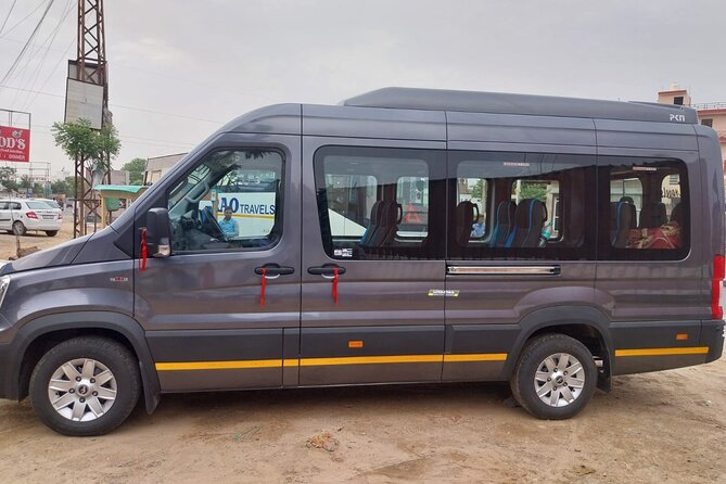 Private Transfer Delhi to Agra by Car - Three hours on the express highway