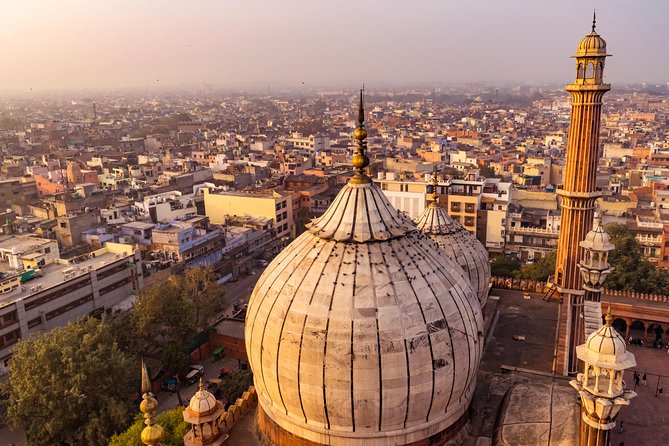 Private Walking Tour: Old Delhi including Ancient Havelis and Chandni Chowk - Chor Bazaar and the local food stop