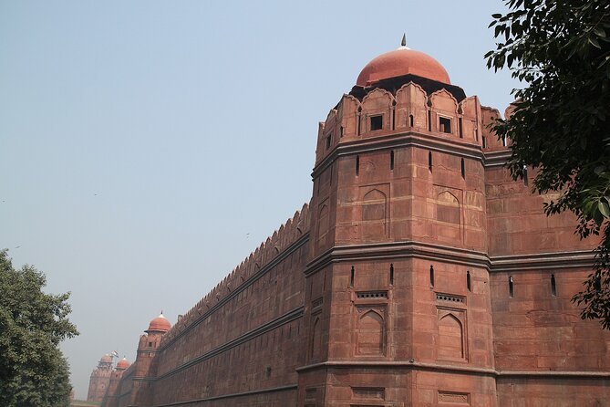 Red Fort Sound and light show with Old Delhi Walk - What the sound and light show does well