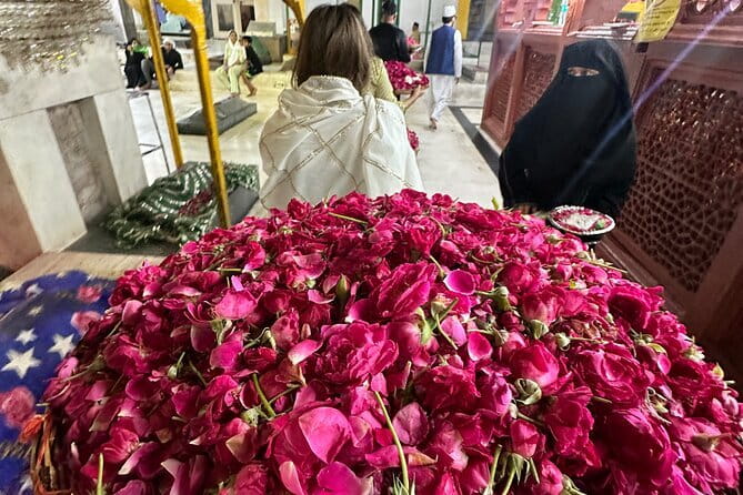 Saints and Royals of Delhi Private Tour - Why Nizamuddin feels unlike standard Delhi sightseeing