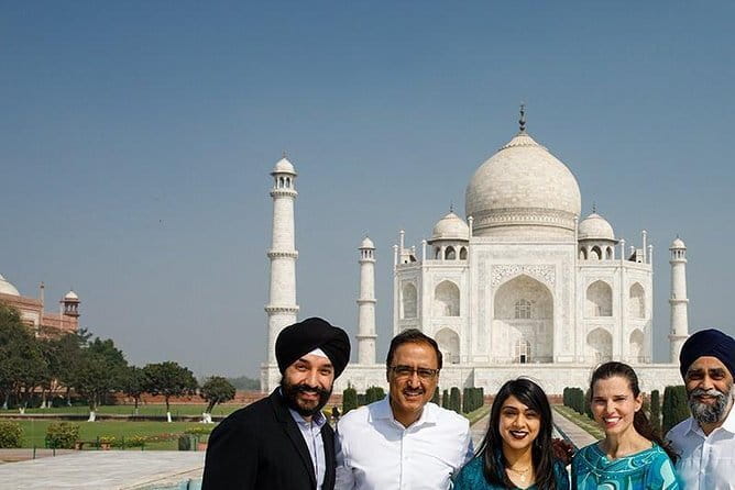 Same Day Agra Trip by Car from Delhi - All Inclusive - Lunch and a look at Agra’s crafts