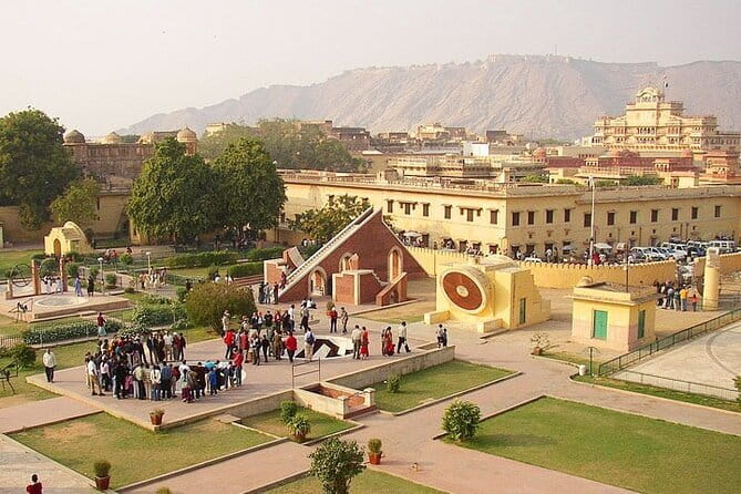 Same Day Jaipur Tour By Car - Jal Mahal: a brief lake view