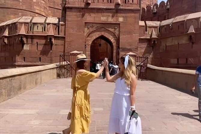 Same day Private tour cab pickup from Delhi Agra - The Delhi to Agra road journey
