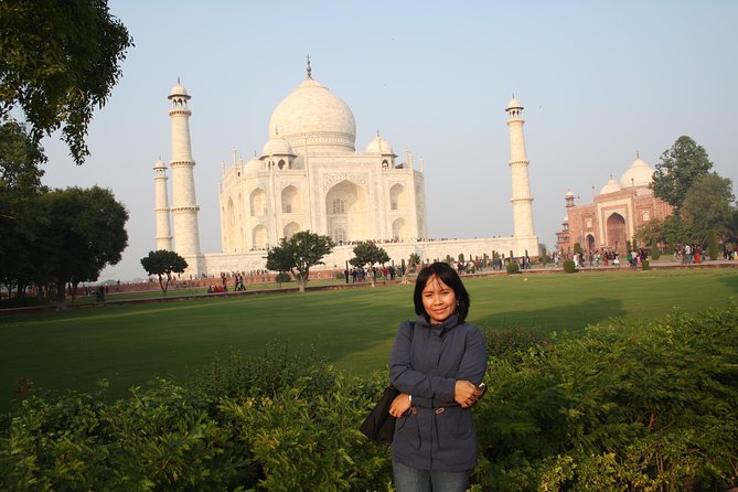 Same Day Taj Mahal & Agra Fort Tours ( Delhi- Agra-Delhi ) - How the small private format affects the day