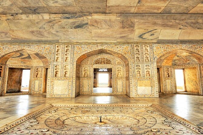 Same Day Taj Mahal and Agra Fort Tour from Delhi By Car - The road from Delhi to Agra