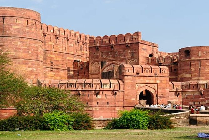 Same Day Taj Mahal and Agra Fort Tour from Delhi By Car - Entering the Taj Mahal