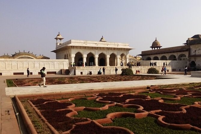 Same Day Taj Mahal and Agra Fort tour from New Delhi - What the $45.39 price really covers