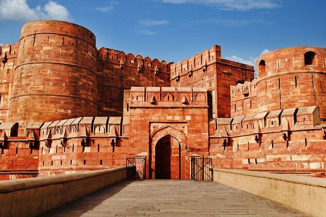 Same Day Taj Mahal Tour By Train - Lunch before Agra Fort