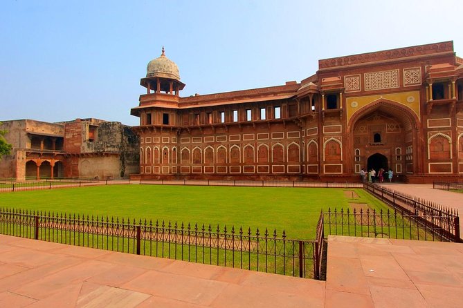 Same Day Taj Mahal Tour from Gurgaon (Gurugram) - Lunch in Agra at 1:00 PM