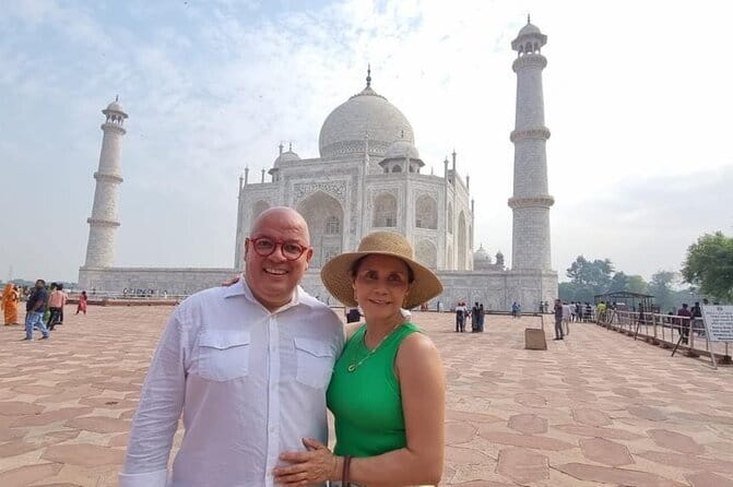 Same Day Taj Mahal Tour with Private Driver - Agra Fort gives the day some variety