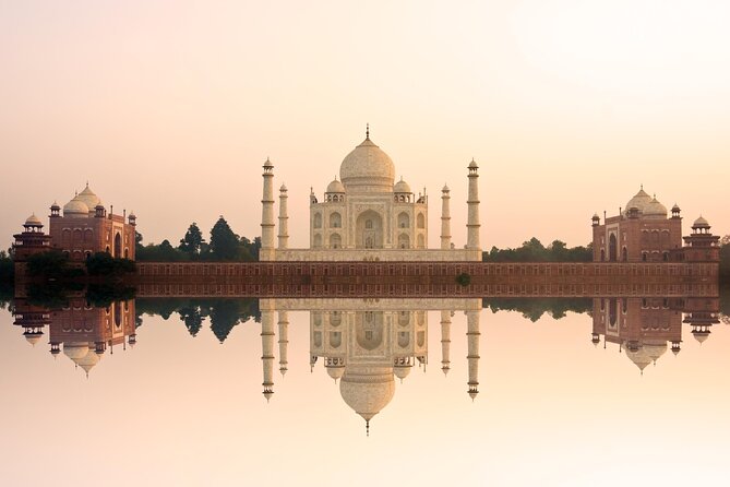 Skip the Line Taj Mahal Agra Fort Private Tour - What the private guide adds
